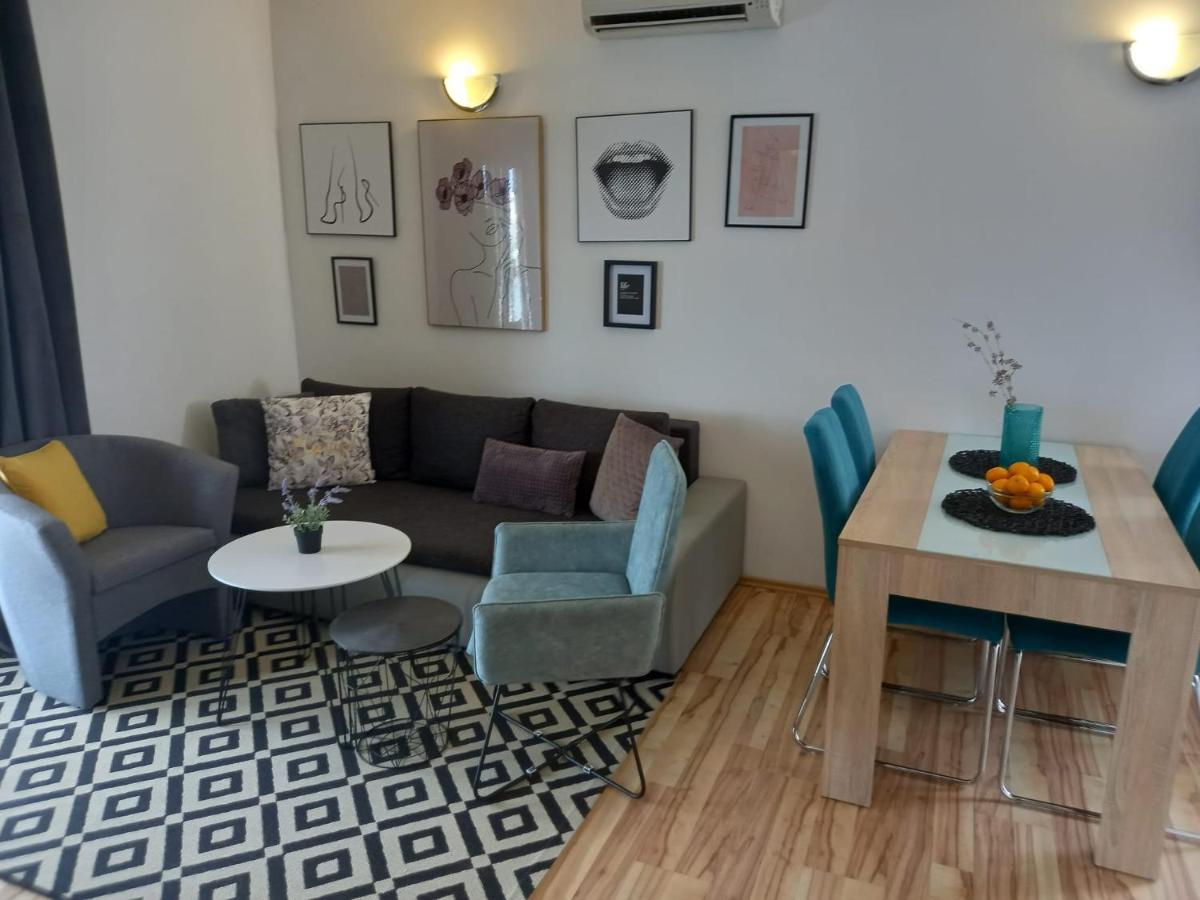 ויר Apartmani Nella חדר תמונה